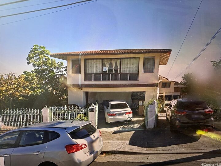 3647 Likini Street  Honolulu HI 96818 photo