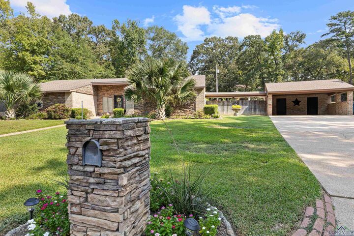 Property Photo:  1100 Winchester Circle  TX 75662 