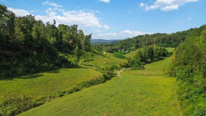 Property Photo: 9999 Matlock Hollow Road Matlock Hollow KY 40906