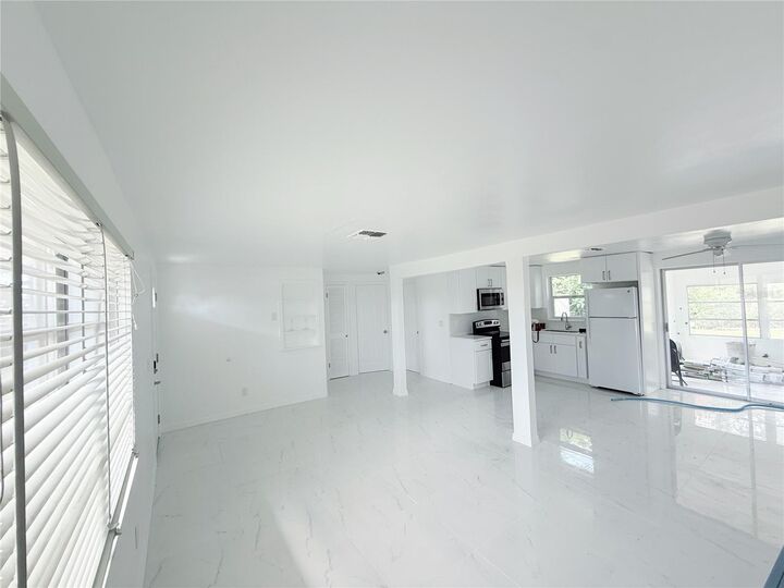 Property Photo: 3610 Pinehurst Drive FL 34691