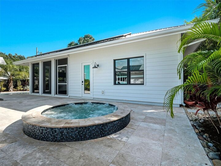 Property Photo:  513 Ball Street  FL 32168 