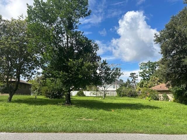 Property Photo: 1417 Ferendina Drive FL 32725