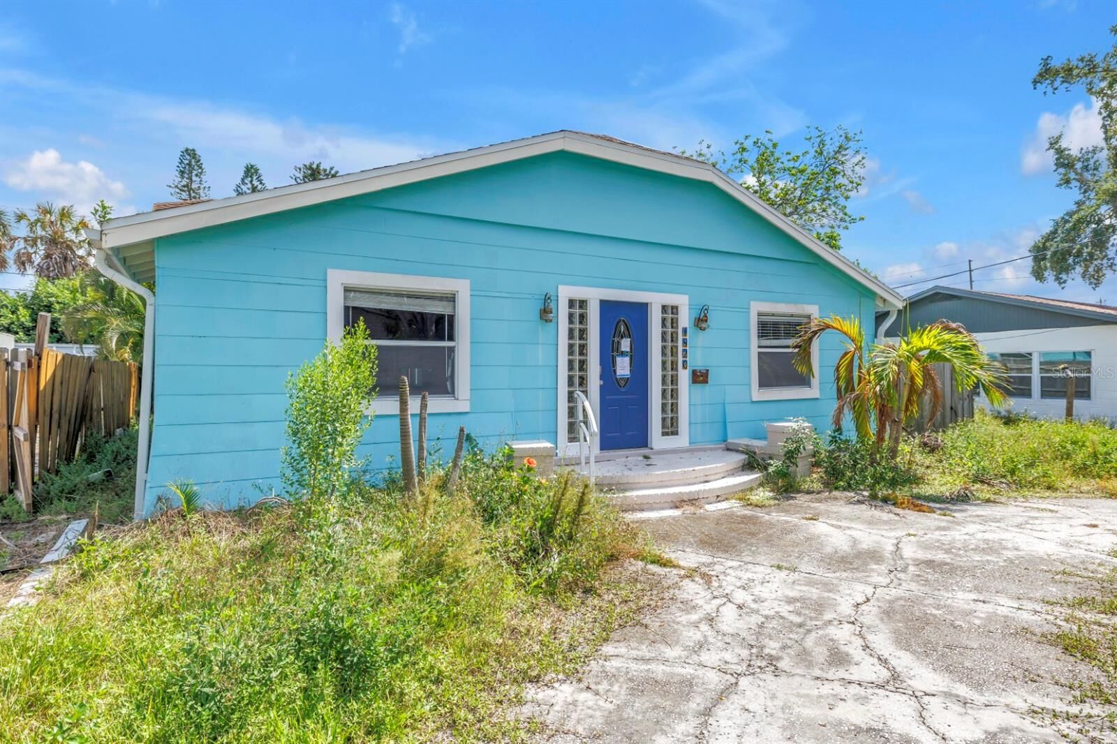 Property Photo: 1820 Montana Avenue NE FL 33703