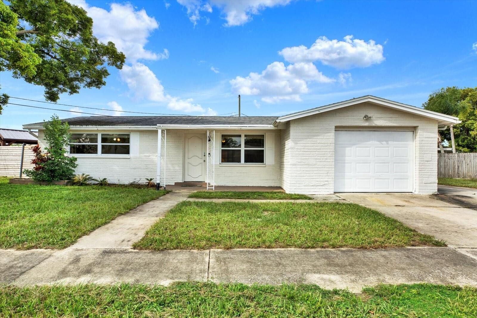 Property Photo:  1313 Chancellor Drive  FL 34690 