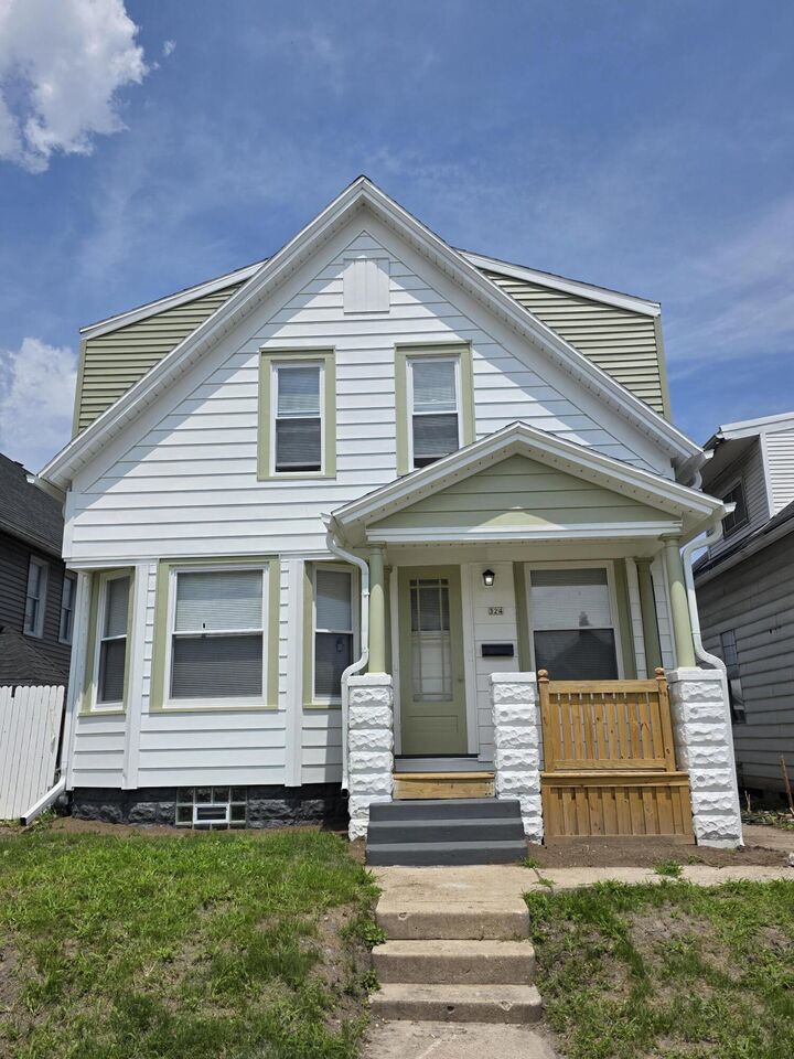324 W Lincoln Ave  Milwaukee WI 53207 photo