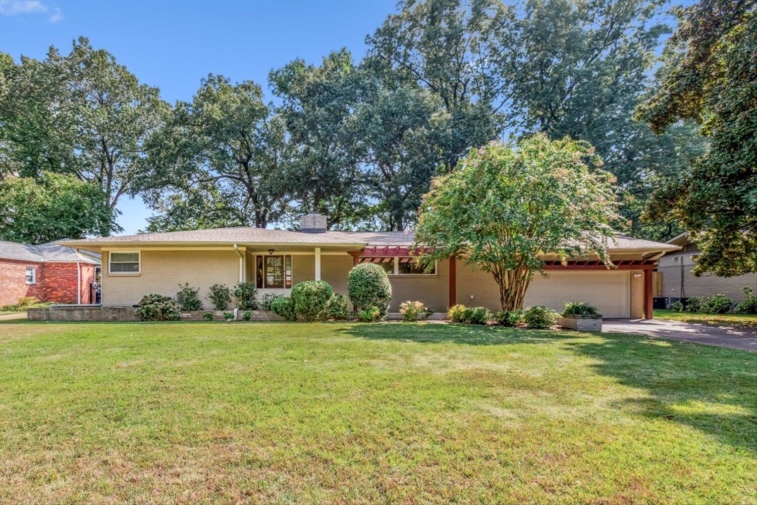 Property Photo: 5157 S Angela Rd TN 38117