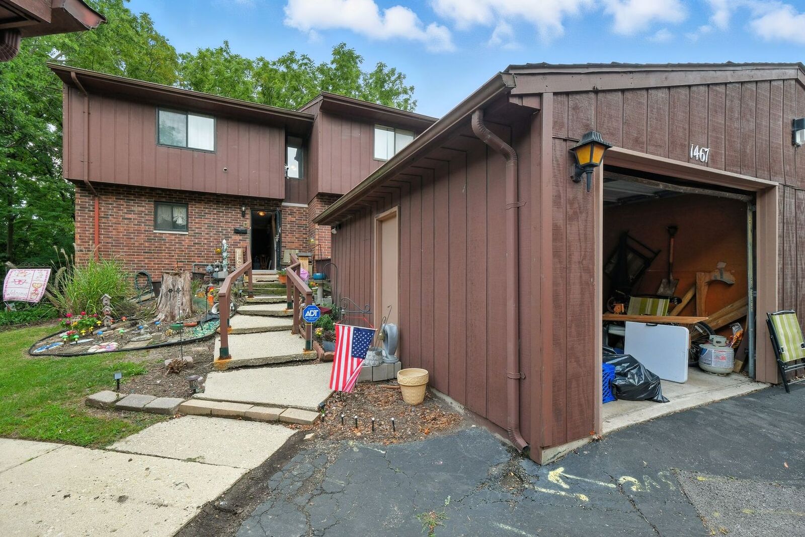 Property Photo:  1467 Midland Court 3  IL 60436 