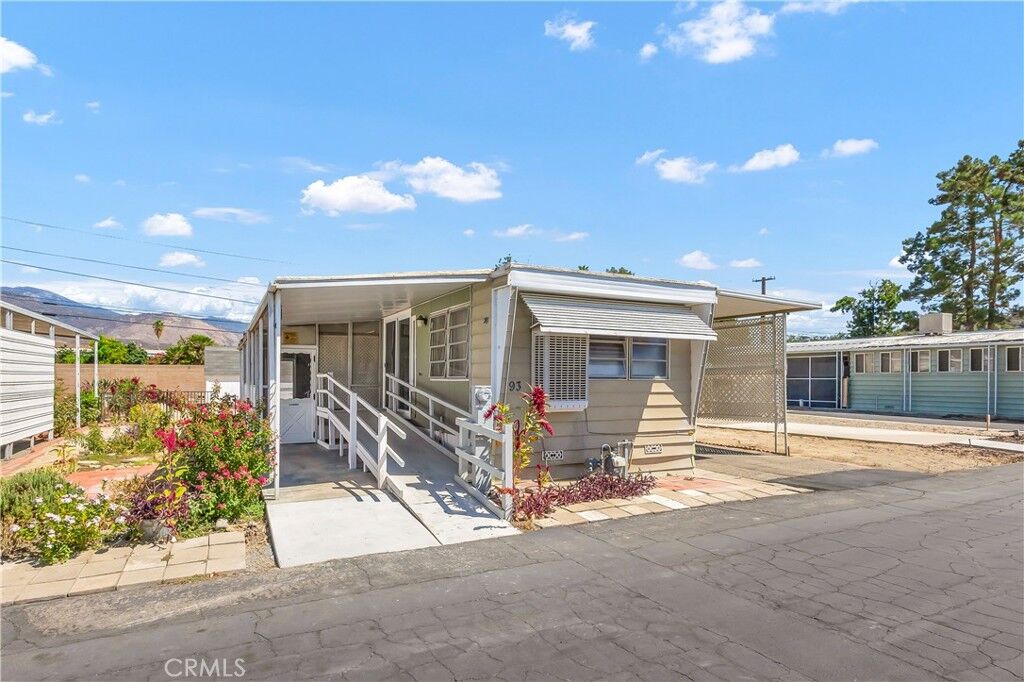 Property Photo:  25521 Lincoln Avenue N 93  CA 92544 