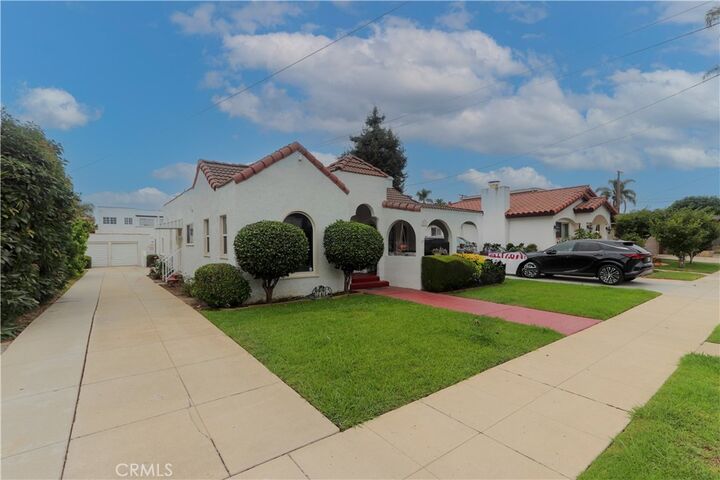 Property Photo:  4224 E Massachusetts Street  CA 90814