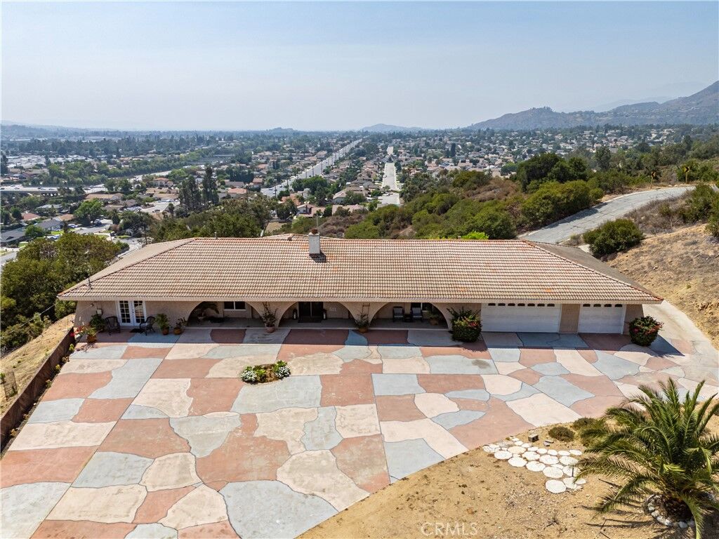 Property Photo:  521 Baseline Road  CA 91750 