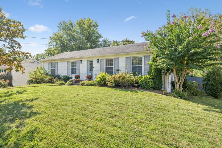 605 Elaine Dr  Nashville TN 37211 photo