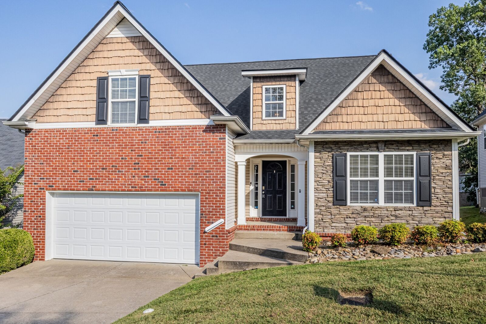 Property Photo: 4008 Pineorchard Pl TN 37013