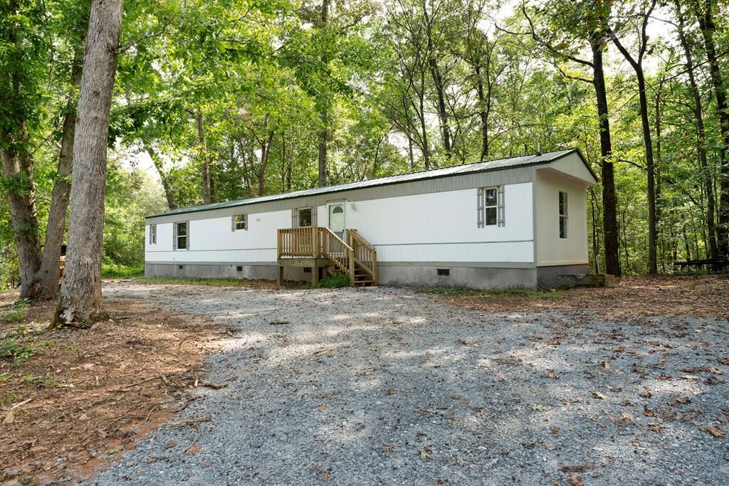 Property Photo: 385 Lakeside Park Drive GA 30540