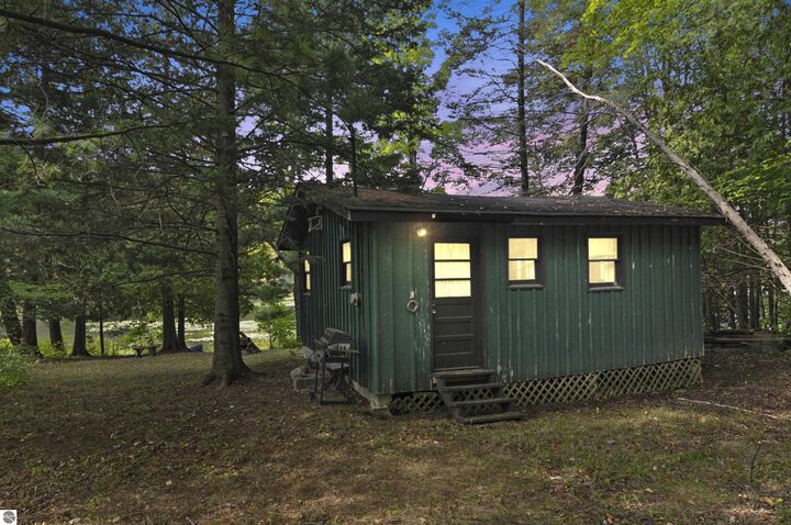 18750 W Knapp Road  Reed City MI 49677 photo