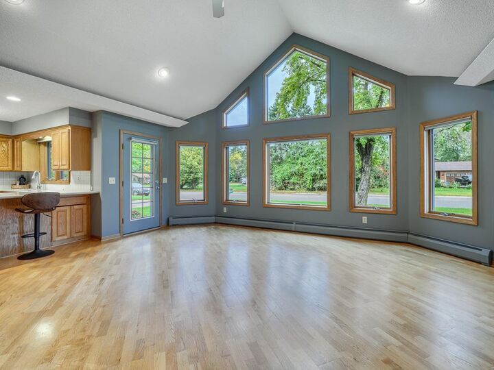 Property Photo:  312 Wilson Street  MN 55303 