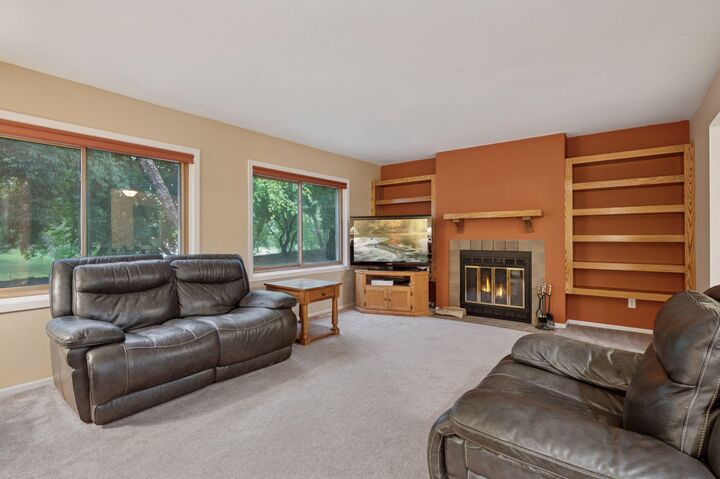 Property Photo: 1603 Raindrop Drive MN 55121