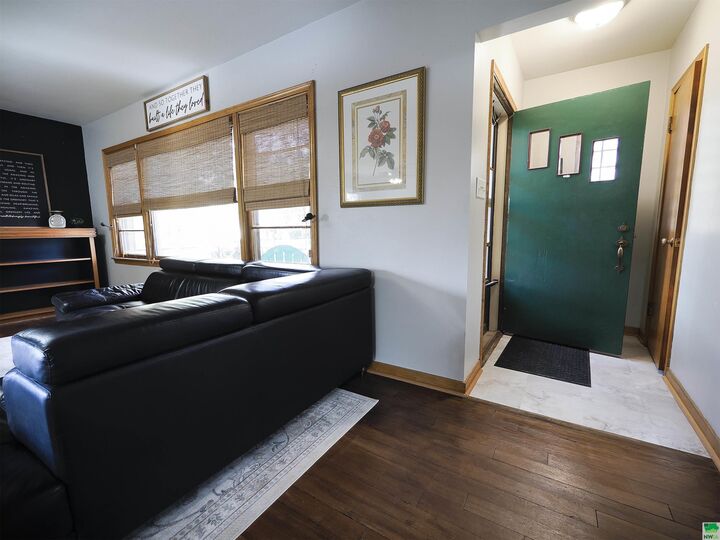 Property Photo: 2500 Jackson St IA 51104