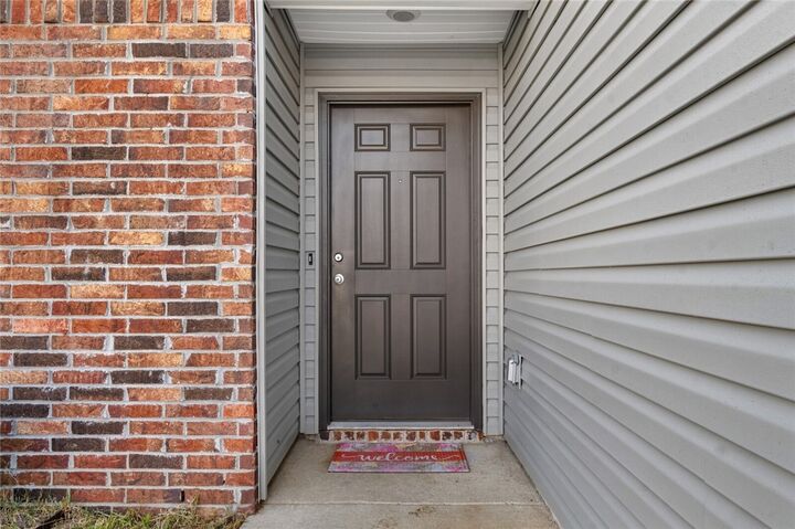 Property Photo: 817 S Katlyn Drive AR 72761