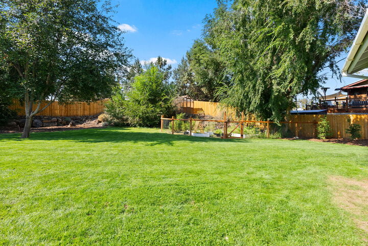 Property Photo:  62837 Cephus Court  OR 97701 