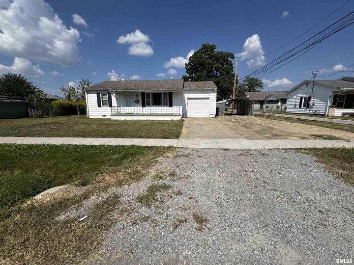 Property Photo: 404 E Carter Street IL 62959