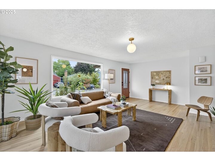 Property Photo:  2936 SE 80th Ave  OR 97206 
