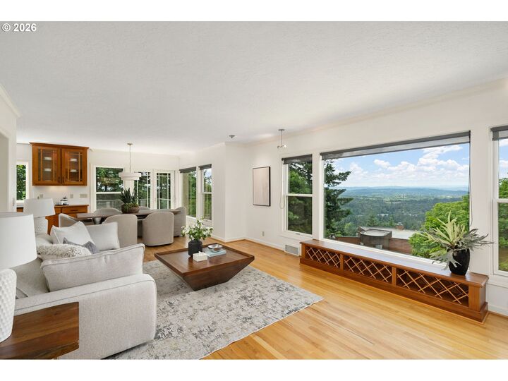 Property Photo:  3250 SW Donner Way Ct  OR 97239 