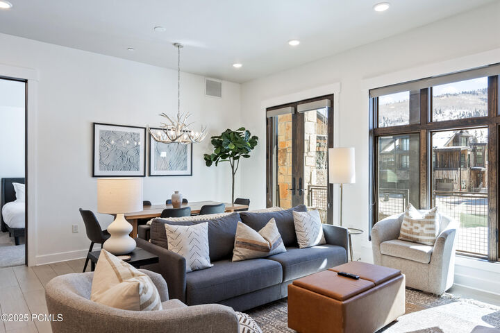 Property Photo:  3703 Blackstone Drive Unit 206  UT 84098 