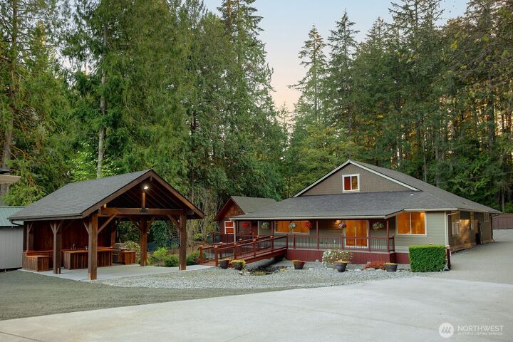 Property Photo:  5901  51st Avenue NW  WA 98335 