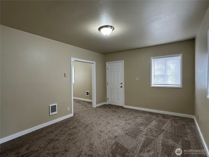 Property Photo:  329  24th Street  WA 98632 