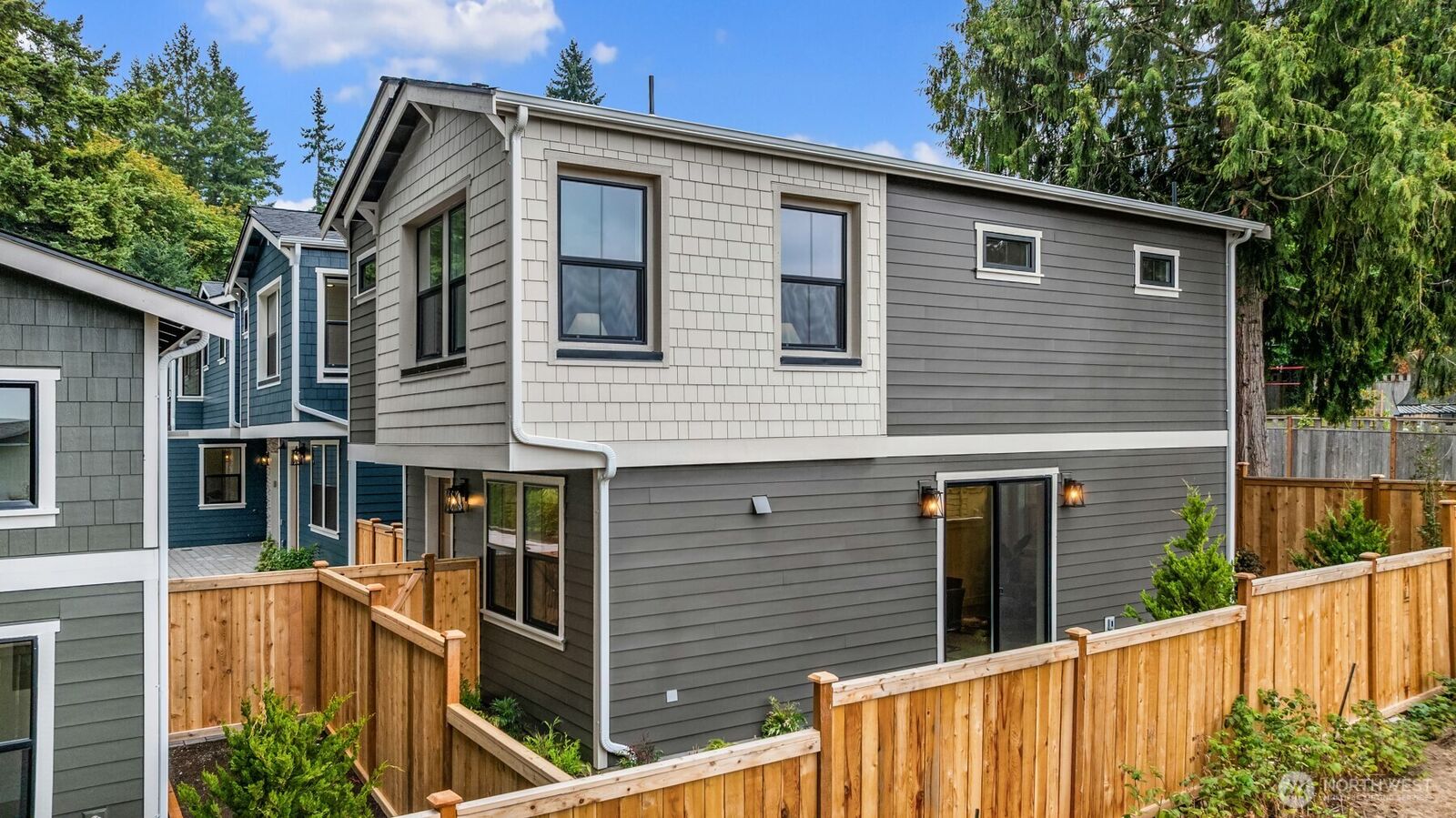 Property Photo:  1919  3rd Street  WA 98033 