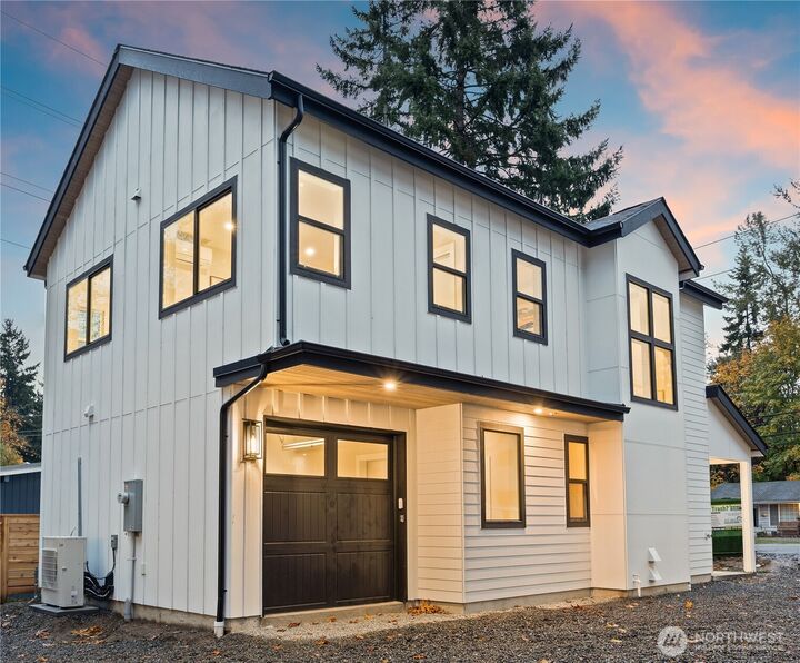 Property Photo:  12426 NE 90th Street  WA 98033 