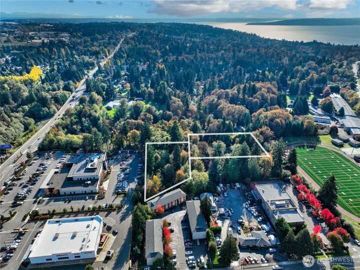 Property Photo:  16504  3rd Avenue SW  WA 98166 