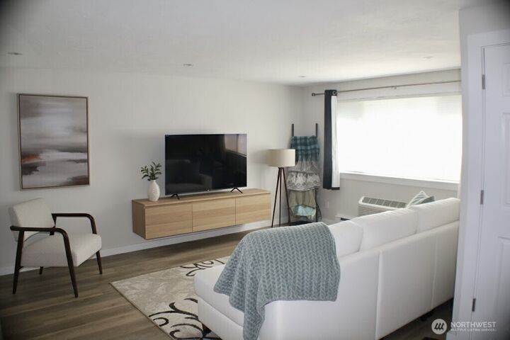 Property Photo: 196 &198 Tausick Way WA 99362