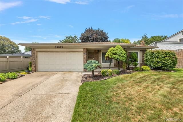 Property Photo: 39327 Timberlane Drive MI 48310