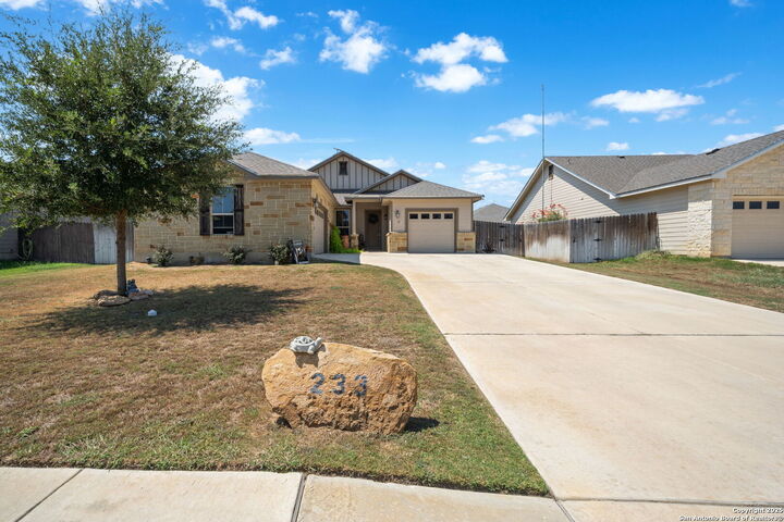 Property Photo:  233 Iron Gate  TX 78064 