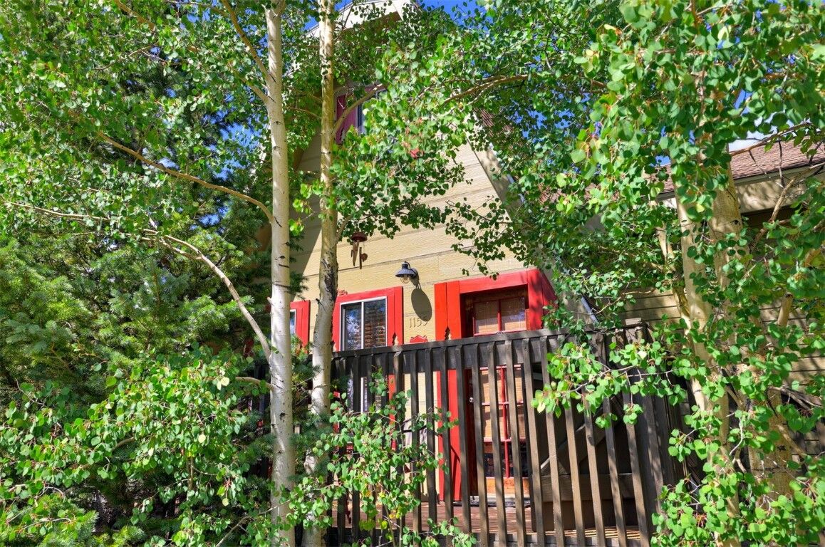 Property Photo:  1155 County Road 6  CO 80420 