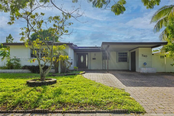 740 N 73rd Ter  Hollywood FL 33024 photo