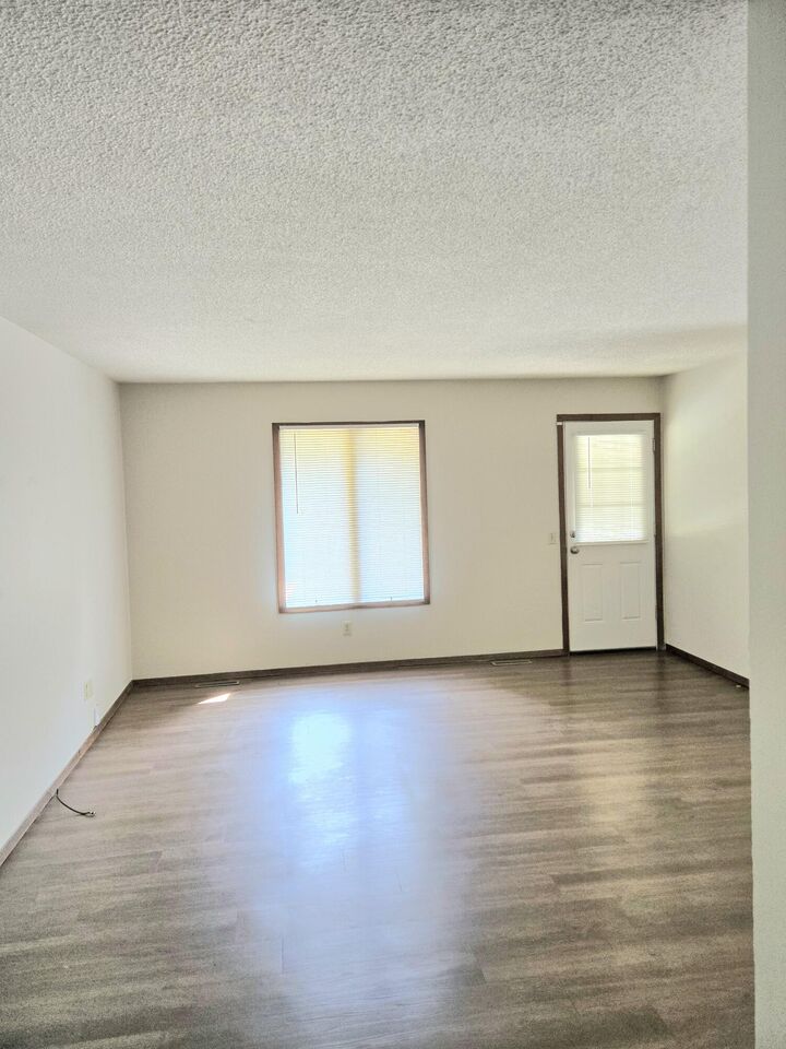 Property Photo:  1010 W Cherokee Street  MO 65807 