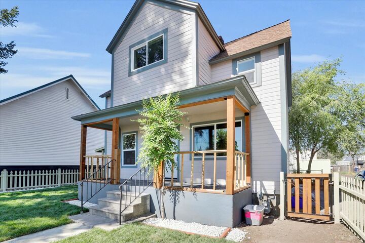 Property Photo: 2811 N Lincoln St WA 99205