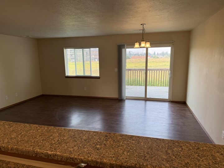 Property Photo:  931 N Stanley St  WA 99022-8819 