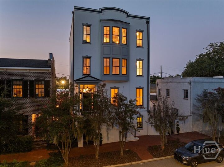 510 E McDonough Street  Savannah GA 31401 photo