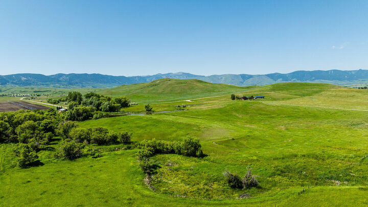 Property Photo:  183/185 Bird Farm Road  WY 82833 