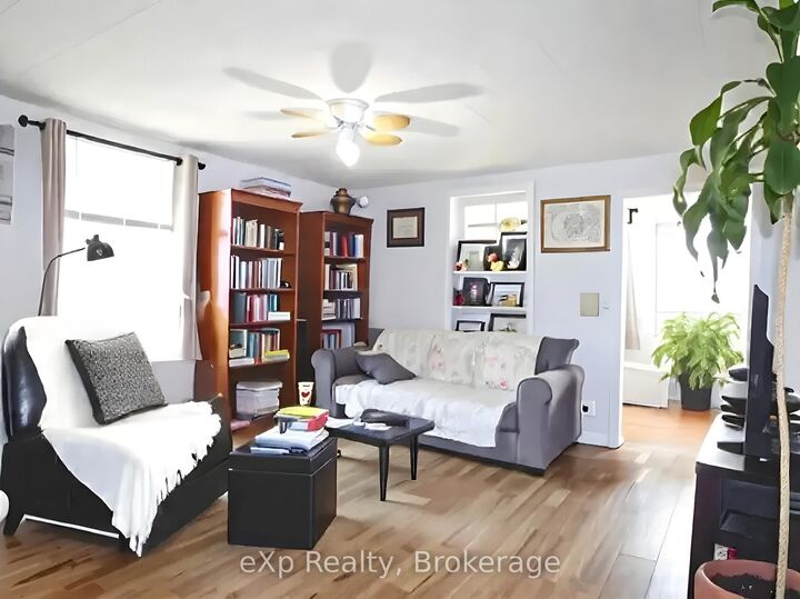 Property Photo:  34 Queen Street  ON N0C 1H0 