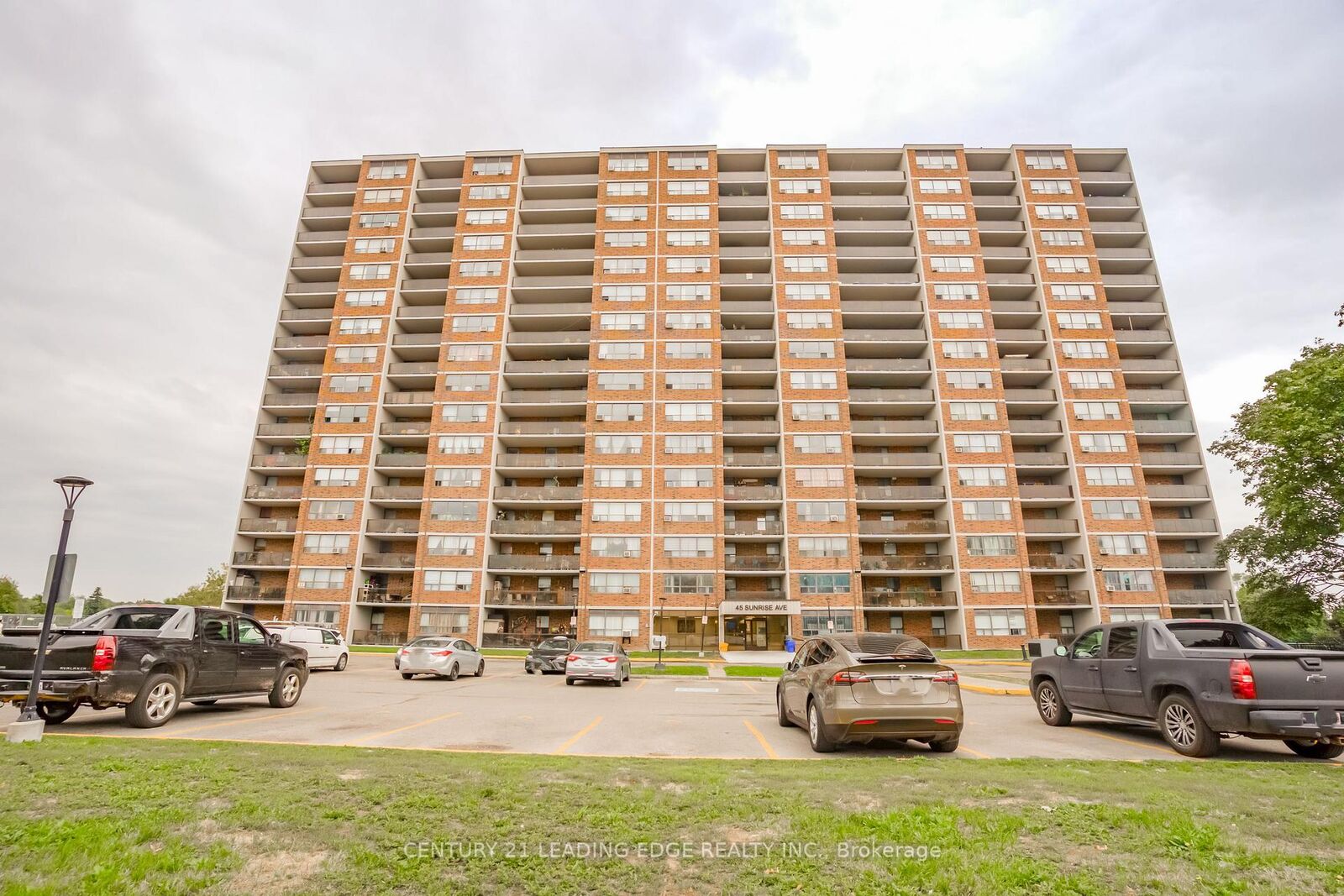 Property Photo:  45 Sunrise Avenue 1702  ON M4A 2S3 