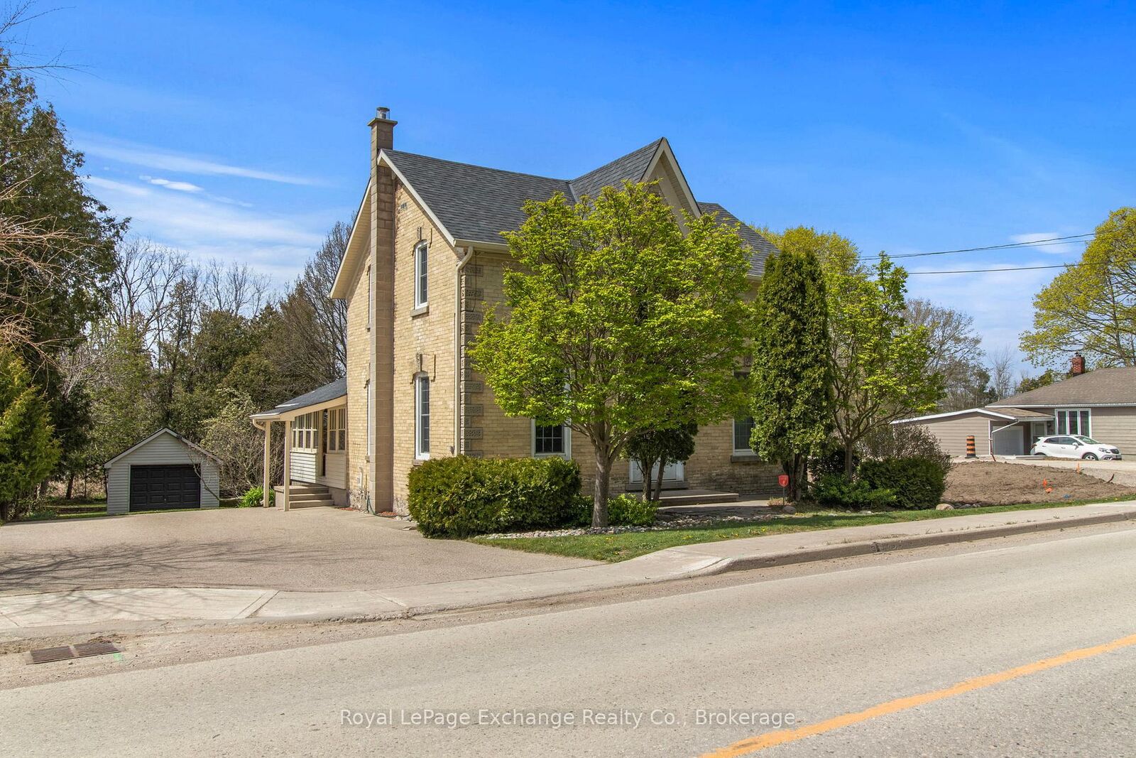 Property Photo:  1180 Queen Street  ON N2Z 1G5 