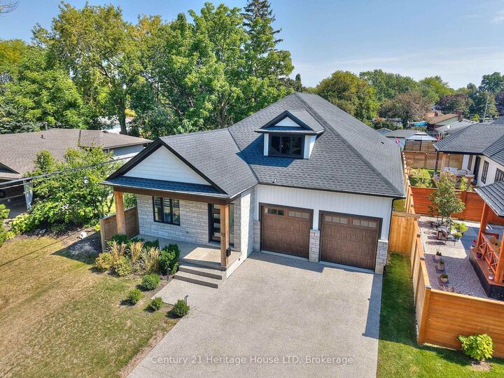 Property Photo:  42 Aquadale Drive  ON L2N 2P8 