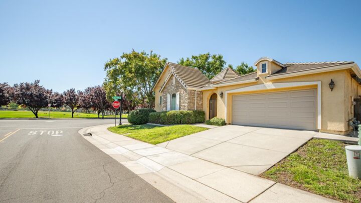 Property Photo:  5603 Pop Becker Drive  CA 95835 
