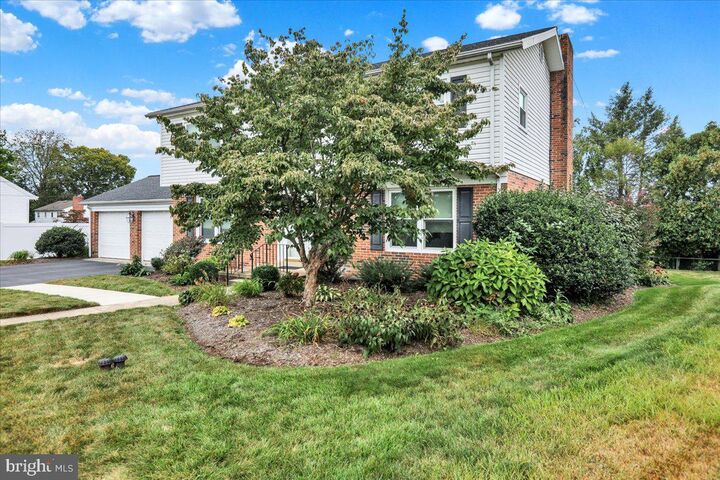 Property Photo: 1515 Durwood Court PA 19609