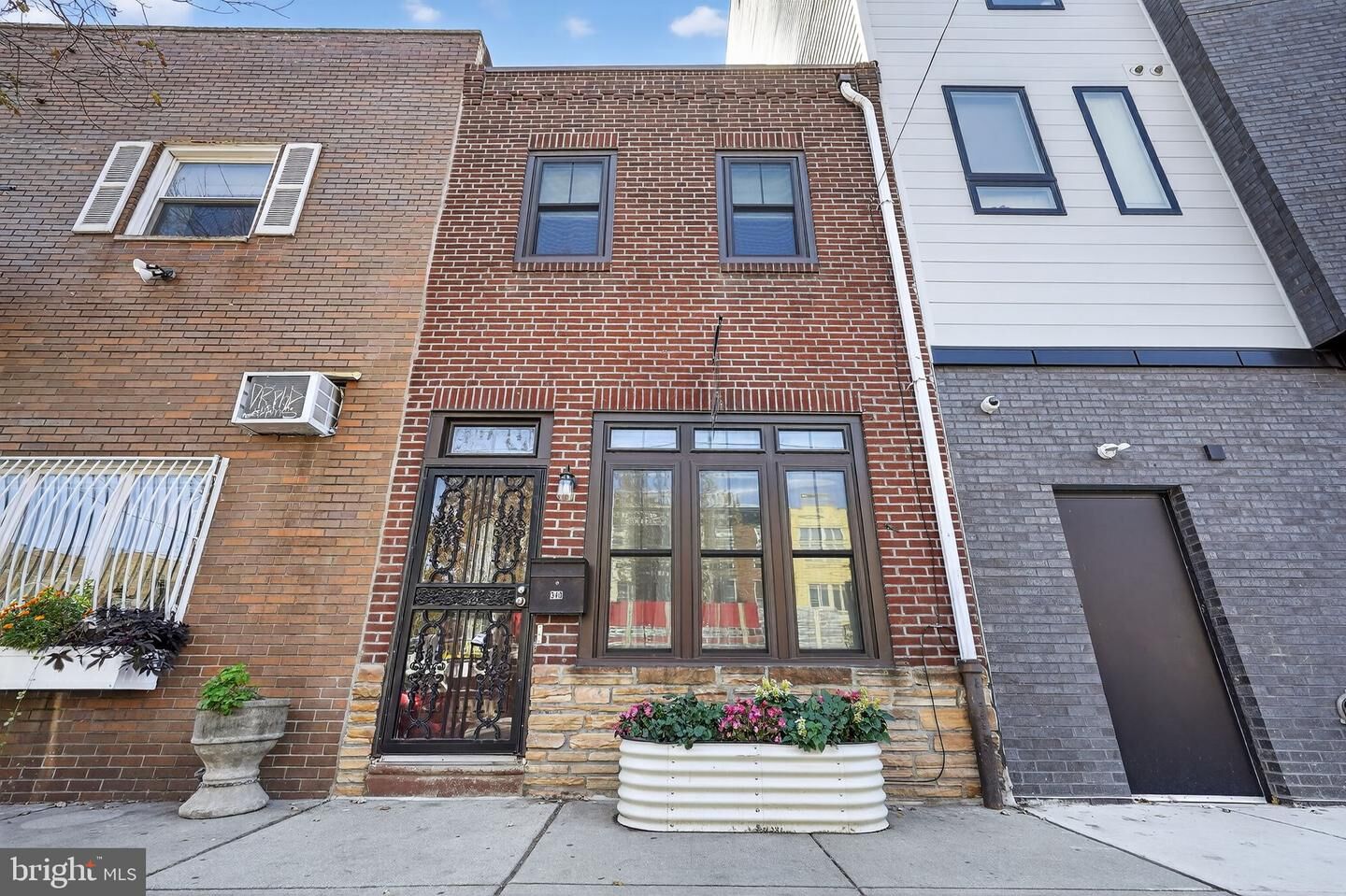 Property Photo: 340 W Girard Avenue PA 19123