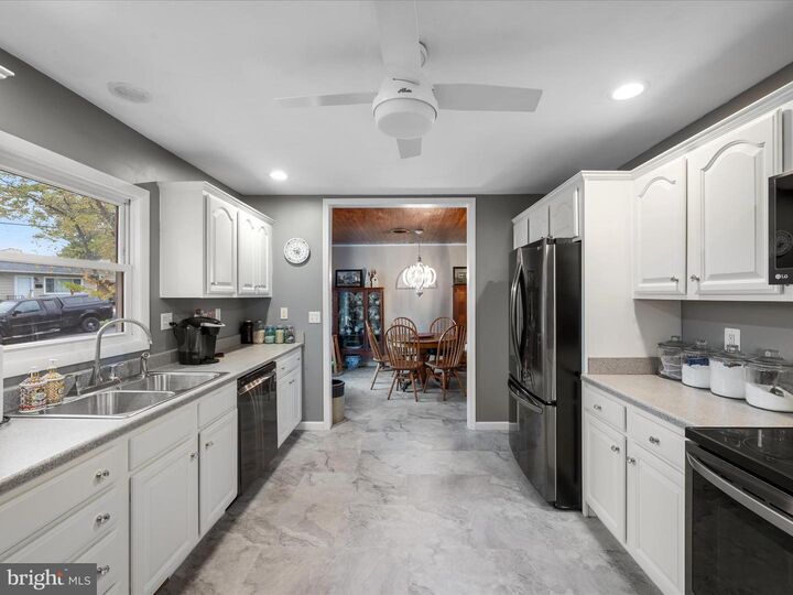 Property Photo: 387 E Pall Mall Street VA 22601